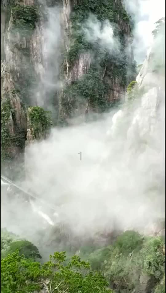 李若彤57岁赶大集,7元烧饼换55元花袄,接地气获赞